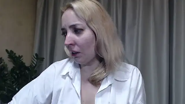 Snapshot of sweetpussy chatting on November 2025 05:02:01 PM sweetpussy online show from November 2025 05:02:01 PM