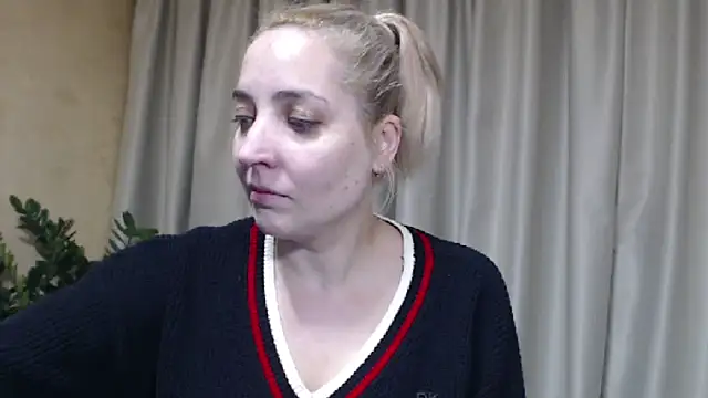 Snapshot of sweetpussy chatting on November 2025 02:29:02 PM sweetpussy online show from November 2025 02:29:02 PM