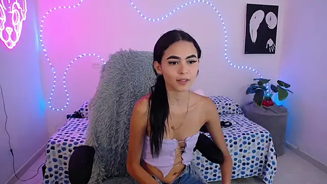 Snapshot of Sofia_tgn chatting on May 2026 06:47:02 PM Sofia tgn online show from May 2026 06:47:02 PM