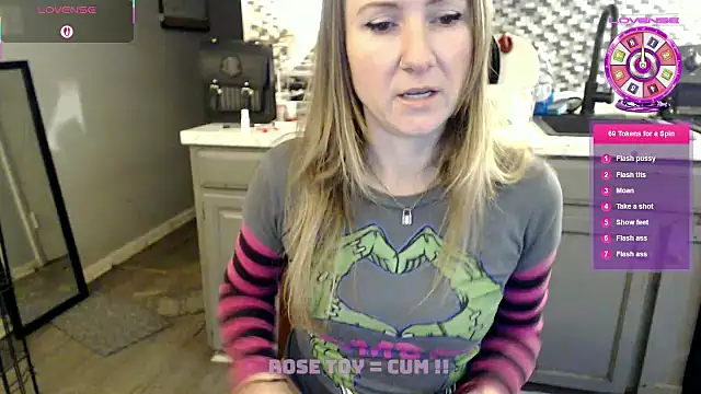 Snapshot of alluringpixie chatting on January 2026 08:24:02 PM alluringpixie online show from January 2026 08:24:02 PM