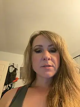 Snapshot of alluringpixie chatting on July 2026 12:42:02 PM alluringpixie online show from July 2026 12:42:02 PM