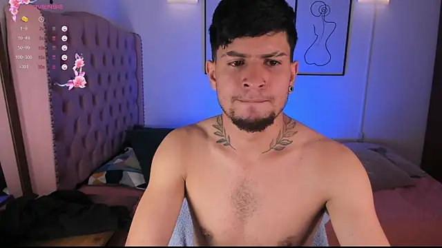 Snapshot of vaalentiino chatting on February 2026 07:45:01 PM vaalentiino online show from February 2026 07:45:01 PM