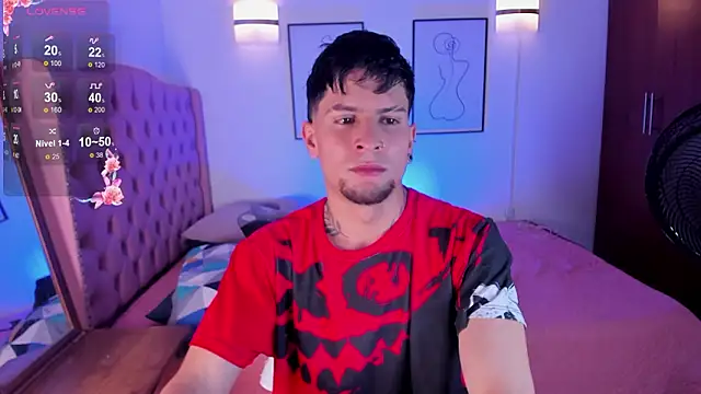 Snapshot of vaalentiino chatting on March 2026 06:25:01 PM vaalentiino online show from March 2026 06:25:01 PM