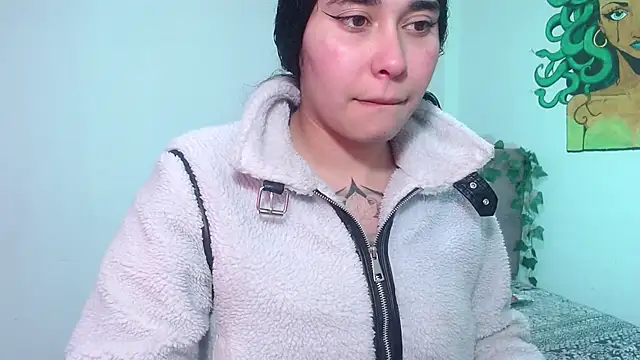 naomybenedetti online show from December 2025 02:54:01 PM