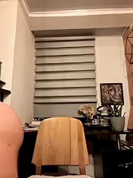 Magenta Moon online show from May 2026 11:35:02 PM