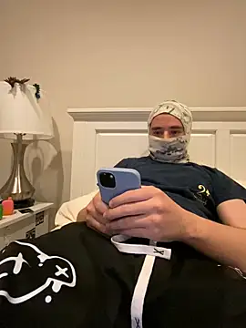 phantom898983 online show from April 2026 07:11:01 AM