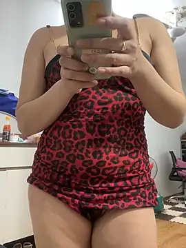 Snapshot of Hello_honey chatting on August 2026 04:31:02 PM Hello honey online show from August 2026 04:31:02 PM