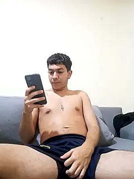 Snapshot of Philips_russo chatting on March 2026 06:20:01 PM Philips russo online show from March 2026 06:20:01 PM