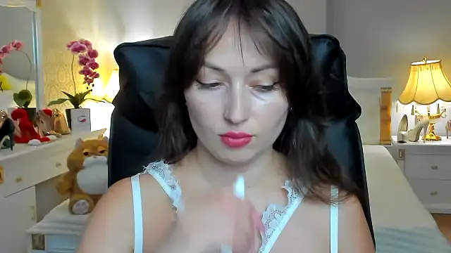 Snapshot of RosiAlina chatting on July 2026 08:20:02 AM RosiAlina online show from July 2026 08:20:02 AM