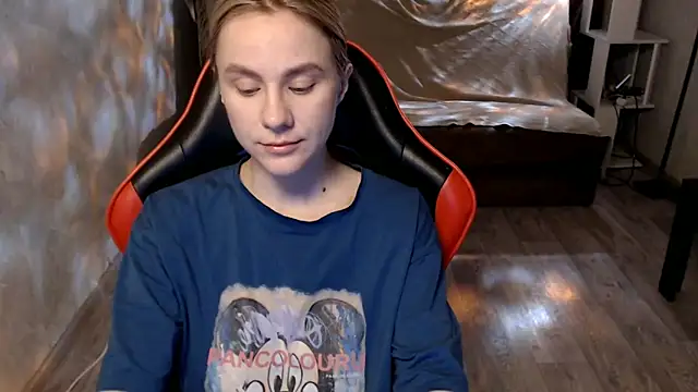 MiaBun1 online show from April 2026 12:42:02 AM