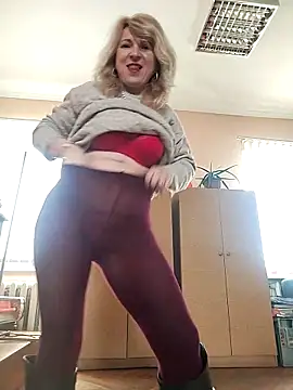 AhlyssaLove1155 online show from March 2026 10:32:01 AM