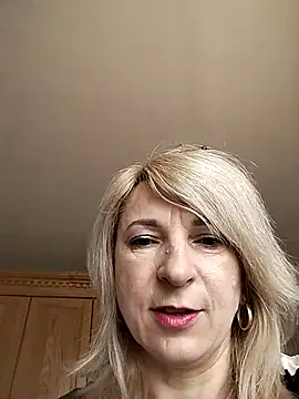 Snapshot of AhlyssaLove1155 chatting on May 2026 05:24:01 AM AhlyssaLove1155 online show from May 2026 05:24:01 AM