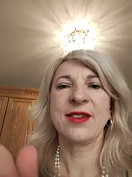 Snapshot of AhlyssaLove1155 chatting on May 2026 08:12:02 AM AhlyssaLove1155 online show from May 2026 08:12:02 AM