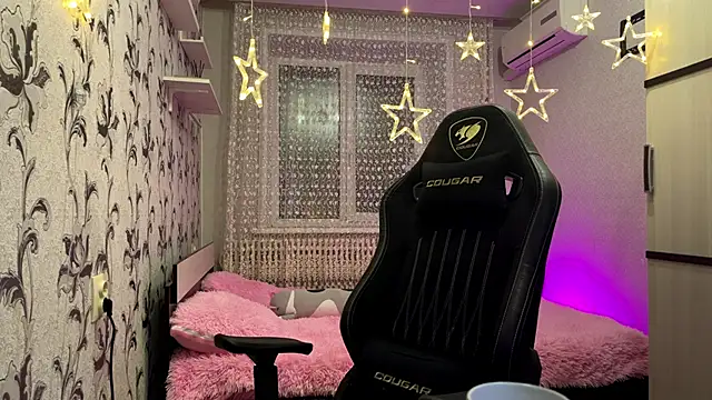 GayleLuu online show from January 2026 03:14:02 PM