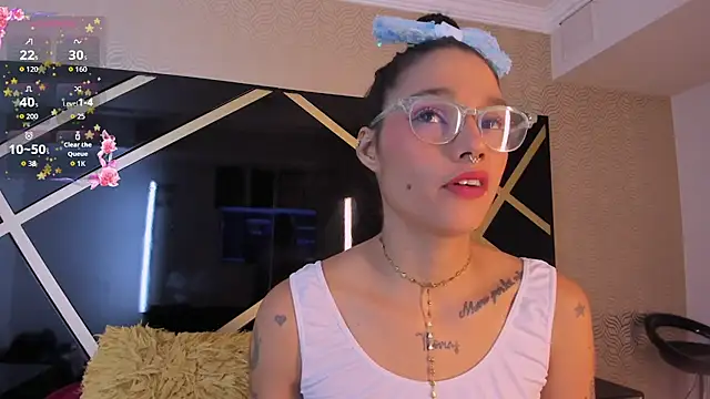 loraineblake online show from December 2025 01:15:01 PM