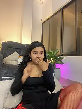 ladulcemary  online show from January 2026 01:06:02 PM