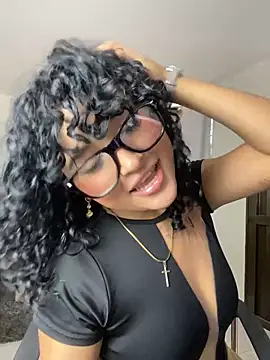 Snapshot of ladulcemary_ chatting on May 2026 07:56:02 PM ladulcemary online show from May 2026 07:56:02 PM