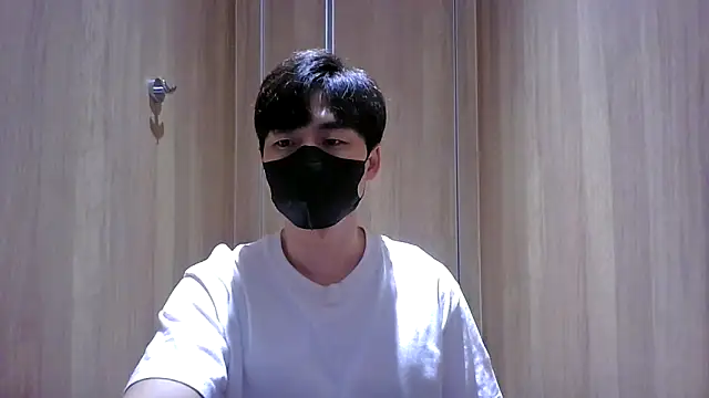 Snapshot of kimze7 chatting on February 2026 06:35:01 AM kimze7 online show from February 2026 06:35:01 AM