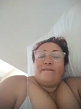 Nini Love  online show from February 2026 01:53:02 PM