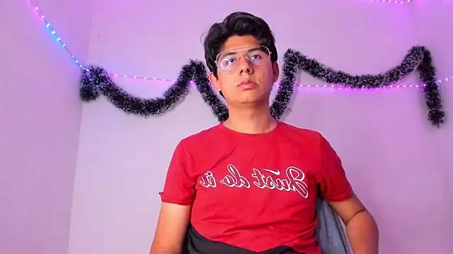 Snapshot of king_Eric30 chatting on January 2026 09:20:02 PM king Eric30 online show from January 2026 09:20:02 PM