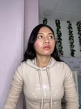 Xaander  online show from February 2026 07:29:01 PM