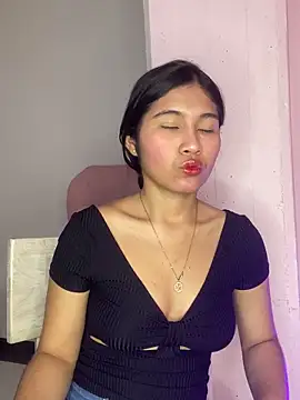 Xaander  online show from February 2026 07:28:01 PM