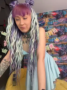 Tattoo  Moon online show from April 2026 12:05:01 AM