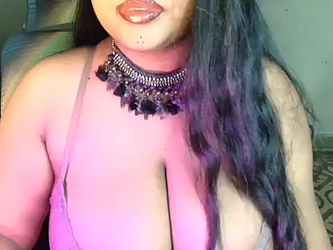 HEZALNUT online show from April 2026 07:58:01 PM