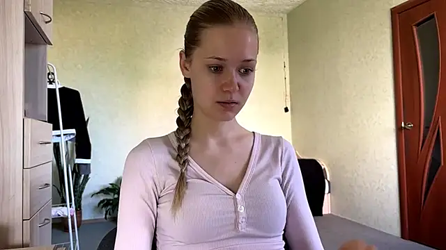 ZaidaSchwarten online show from May 2026 05:15:02 AM