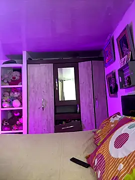 Aurora Dolce online show from December 2025 03:11:02 AM