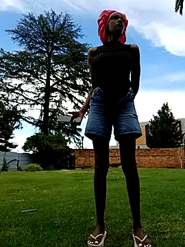 Snapshot of PetiteDoll_06 chatting on February 2026 02:57:02 PM PetiteDoll 06 online show from February 2026 02:57:02 PM