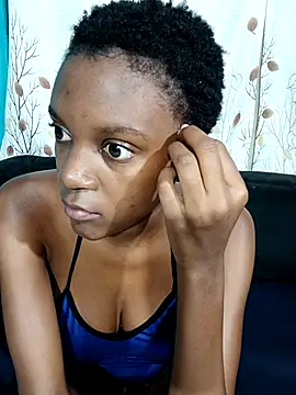 Snapshot of PetiteDoll_06 chatting on February 2026 05:09:02 PM PetiteDoll 06 online show from February 2026 05:09:02 PM