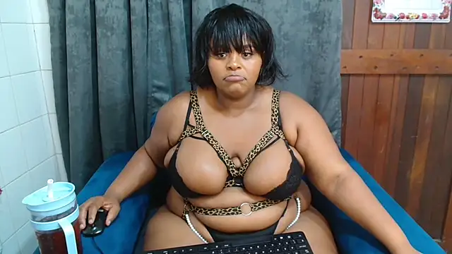 Snapshot of ChoklitBerryXX chatting on February 2026 04:15:02 PM ChoklitBerryXX online show from February 2026 04:15:02 PM