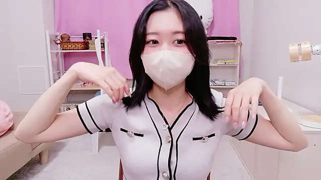 Ms-KARINA online show from May 2026 10:34:02 AM