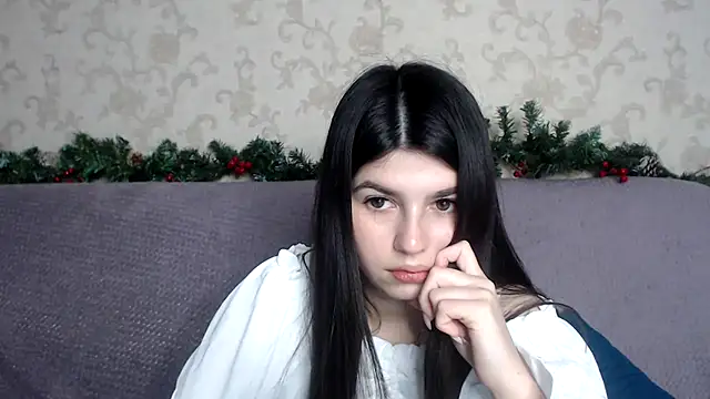 KisaModel online show from December 2025 09:14:02 AM