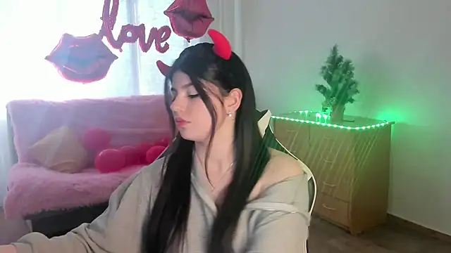 KisaModel online show from March 2026 07:26:02 AM