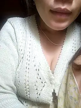 Snapshot of neko-nancy chatting on February 2026 02:43:01 AM neko-nancy online show from February 2026 02:43:01 AM