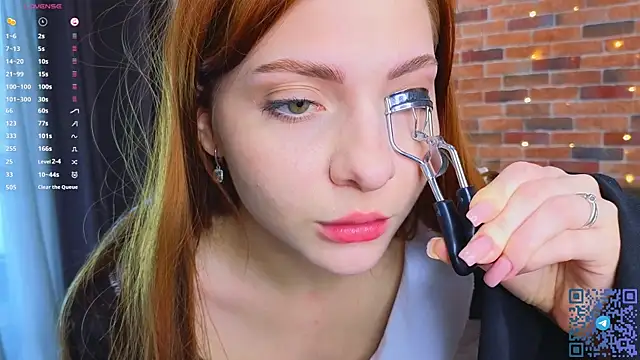 VelvetZephra online show from April 2026 03:05:01 PM