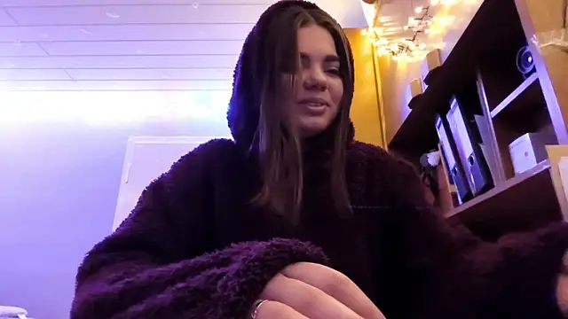 Mona Slearys online show from December 2025 11:34:02 PM