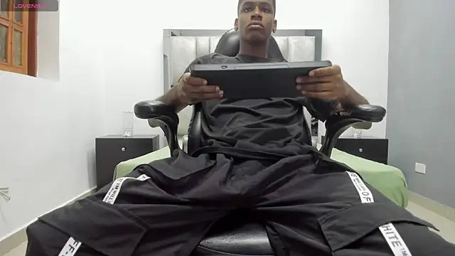 khris  evans online show from April 2026 11:01:02 AM