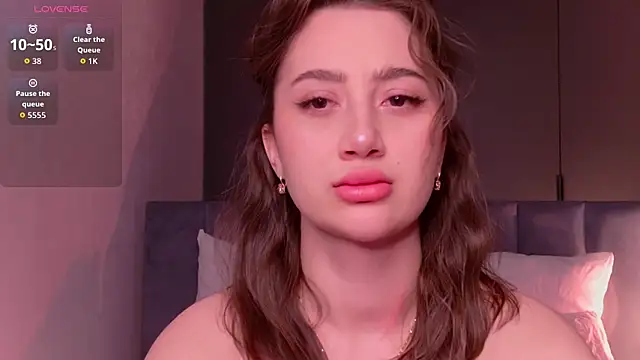 LucieBliss online show from February 2026 05:57:02 PM