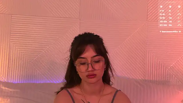 LucieBliss online show from July 2026 06:25:01 PM