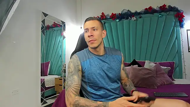 J king   online show from December 2025 12:44:02 PM