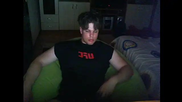 Snapshot of GymGuy0505 chatting on May 2026 10:18:01 PM GymGuy0505 online show from May 2026 10:18:01 PM