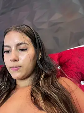 Snapshot of Valeria-escobar chatting on April 2026 06:10:01 PM Valeria-escobar online show from April 2026 06:10:01 PM