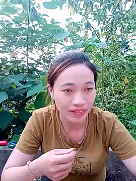 little-effy online show from May 2026 11:16:02 AM
