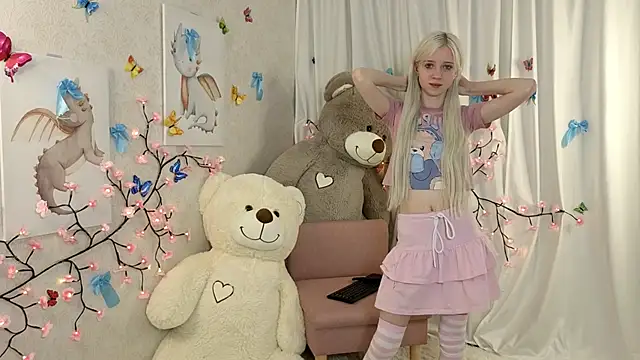 Snapshot of ViollaBloom chatting on January 2026 01:41:02 AM ViollaBloom online show from January 2026 01:41:02 AM