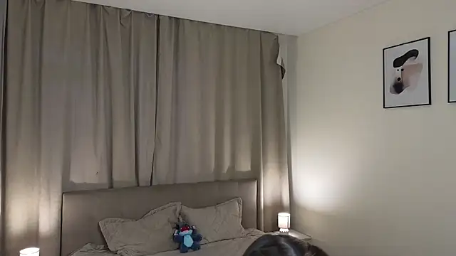 LouieRemeder online show from February 2026 04:06:01 AM