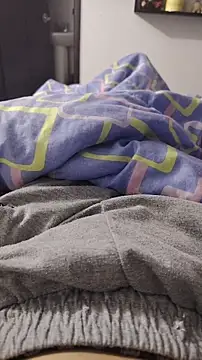 AngelJunior01 online show from December 2025 07:22:01 PM