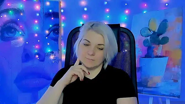 EvaEvals online show from December 2025 07:23:01 AM